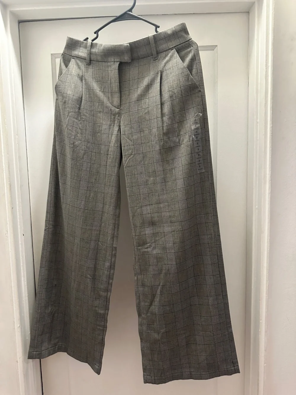 American Eagle Outfitters Gray Plaid Wide-Leg Trousers